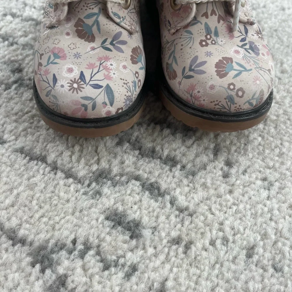 Cat & Jack Giovanna Lace Up Floral Boots Size 7